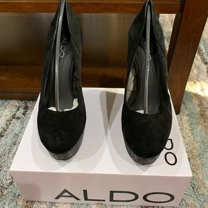 Aldo black wedges